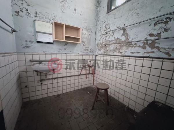 台南中西區透天-11