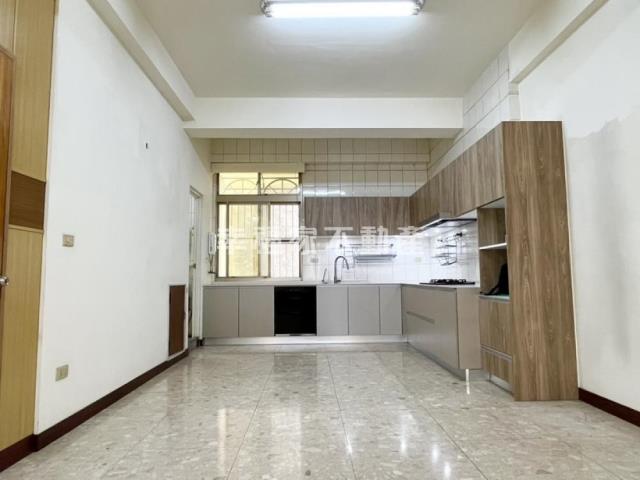 台南安平店面-4